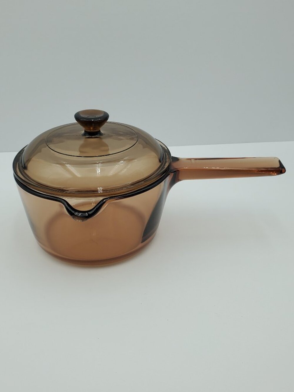 Corning Visions Amber 1 Qt Pot with Pour Spout & Lid Vision Lipped Saucepan